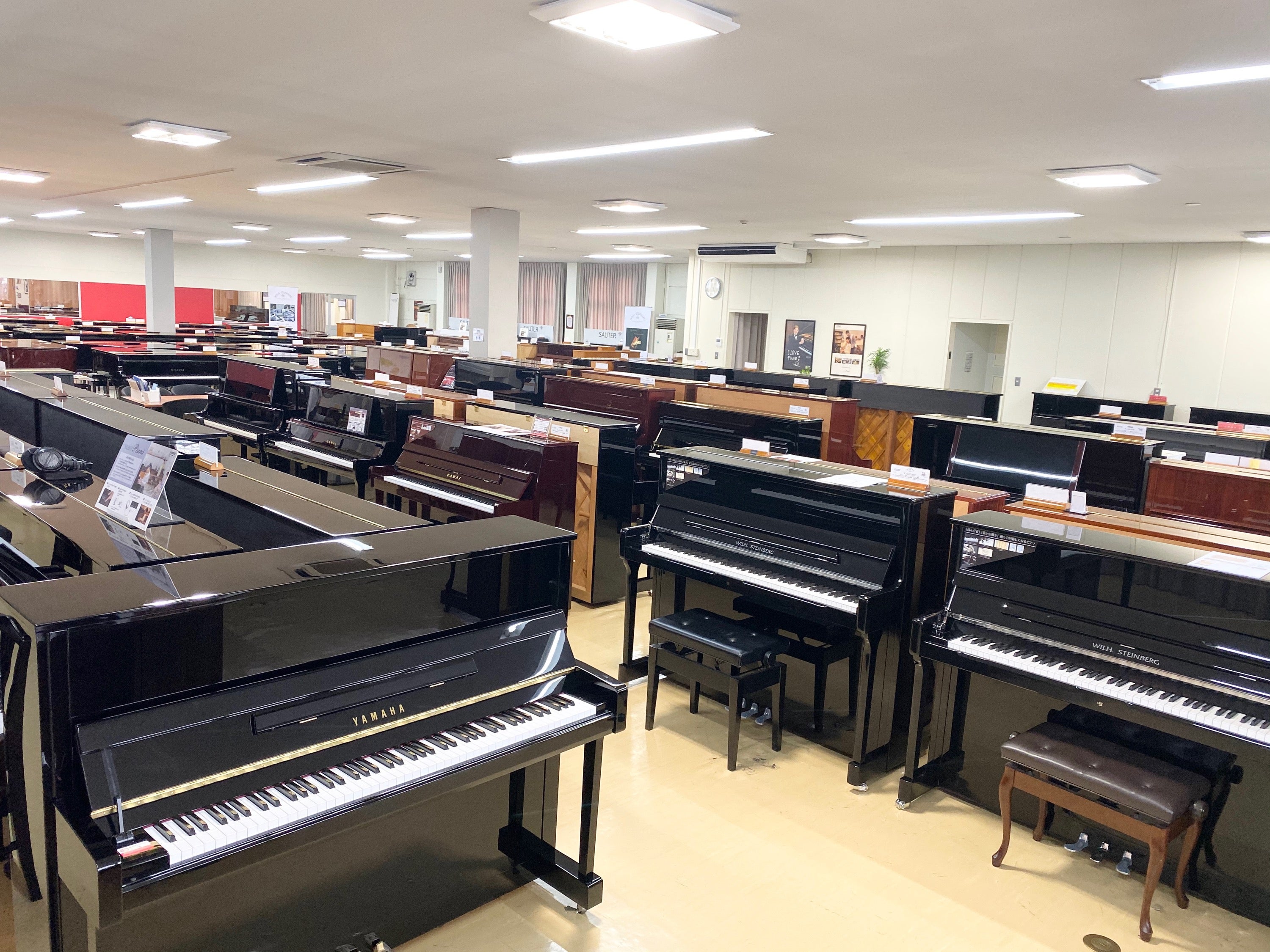 新品ピアノ多数展示