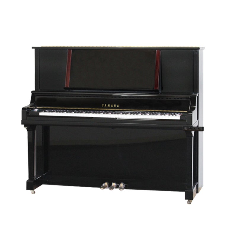 各ブランドのアップライトピアノ、現行モデルを複数展示
