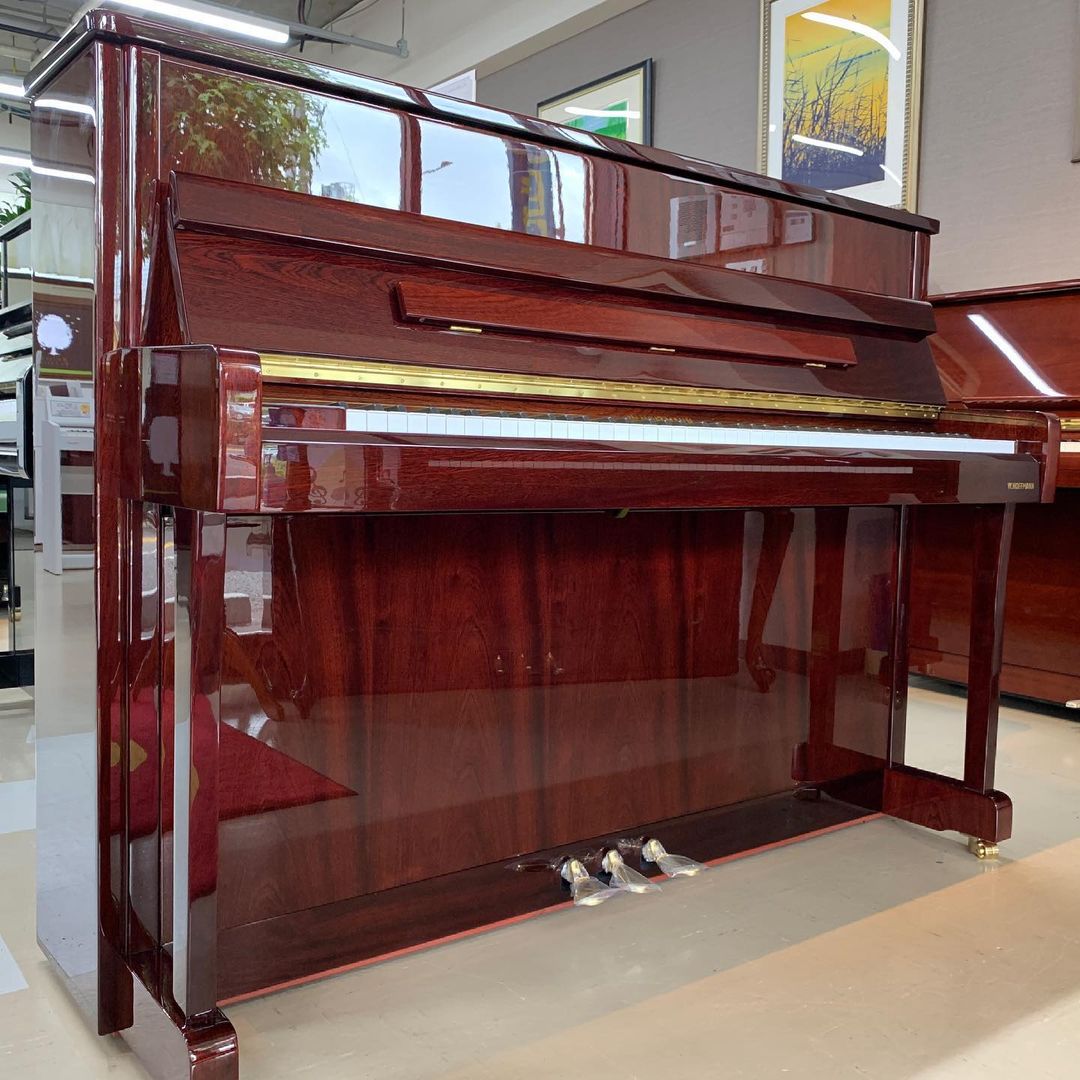 ペトロフやホフマン等世界の逸品ピアノも展示販売♬