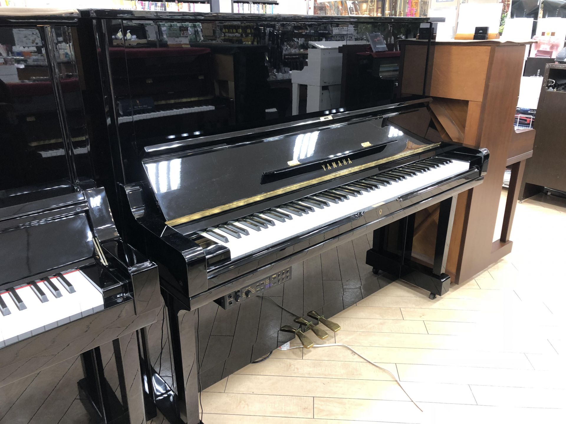 ヤマハ中古ピアノ　U3M消音機付きモデル(￥536,800→展示品1台限定特別価格！￥498,520)