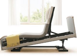 INTIME3000 ベッド
眠るためだけでなく、寝室でのリラックス時間もプロデュースのちの介護にも対応したシリーズ。
