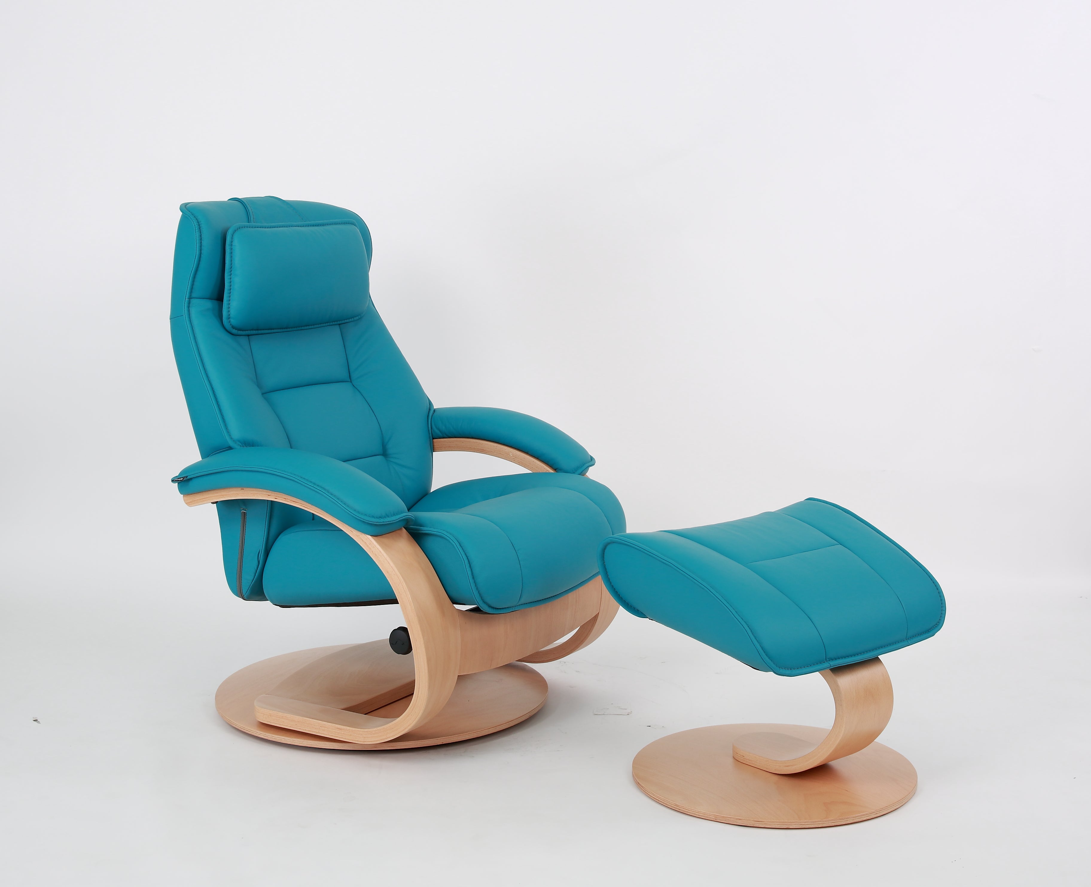 Fjords　C　BASE　CHAIR
【ムスタング】限定色も展示販売

