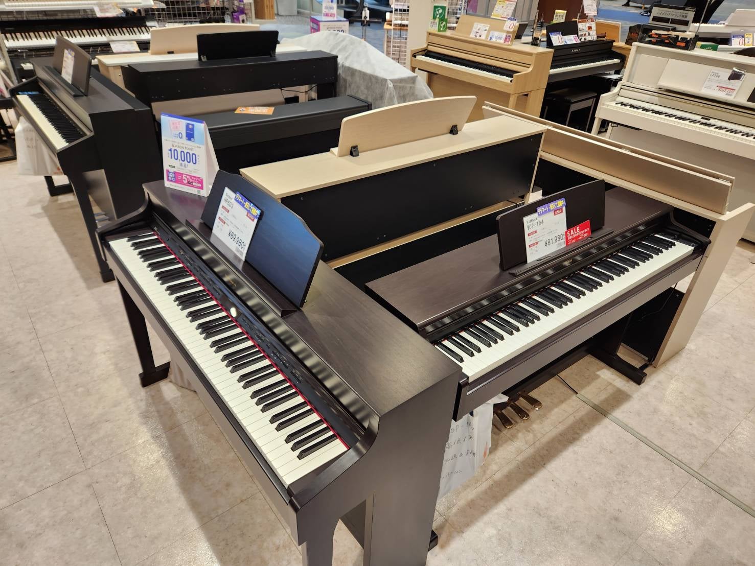 中古・特価電子ピアノも多数展示！