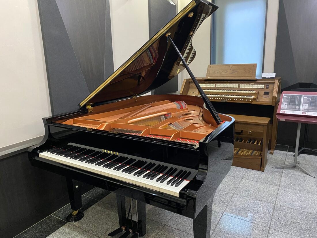 ヤマハグランドピアノの代表機種"C3X"が展示現品特価に！