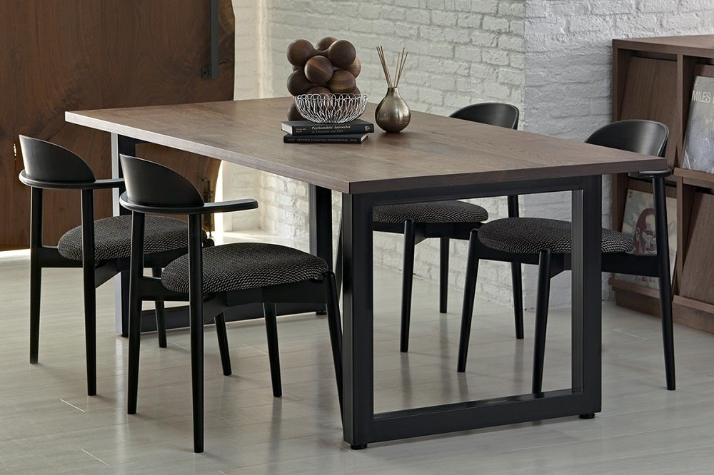 WILDWOOD DINING TABLE（ワイルドウッド ダイニングテーブル）