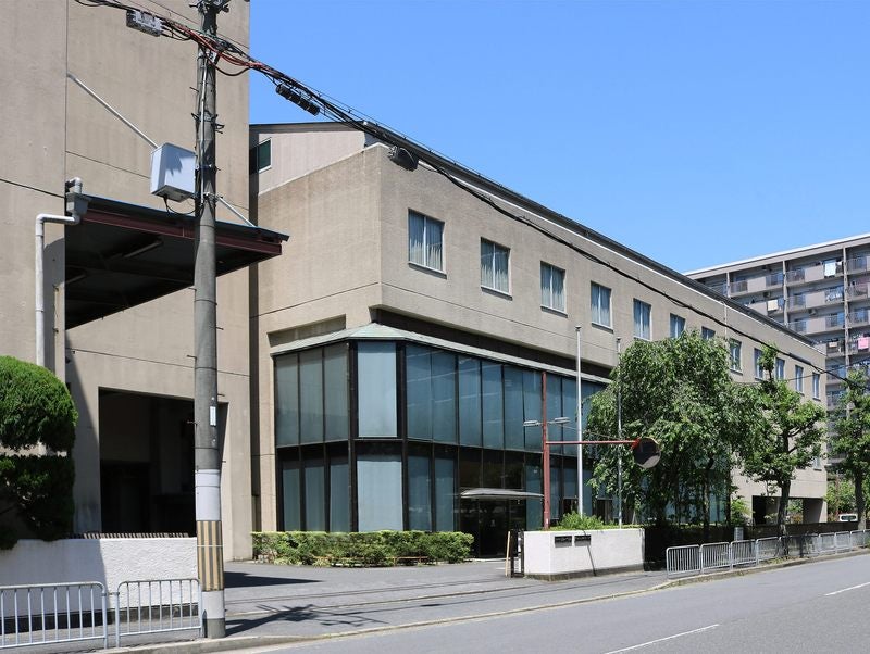 京都市山科区のプレーベル本社
ショールーム「キングラピス」