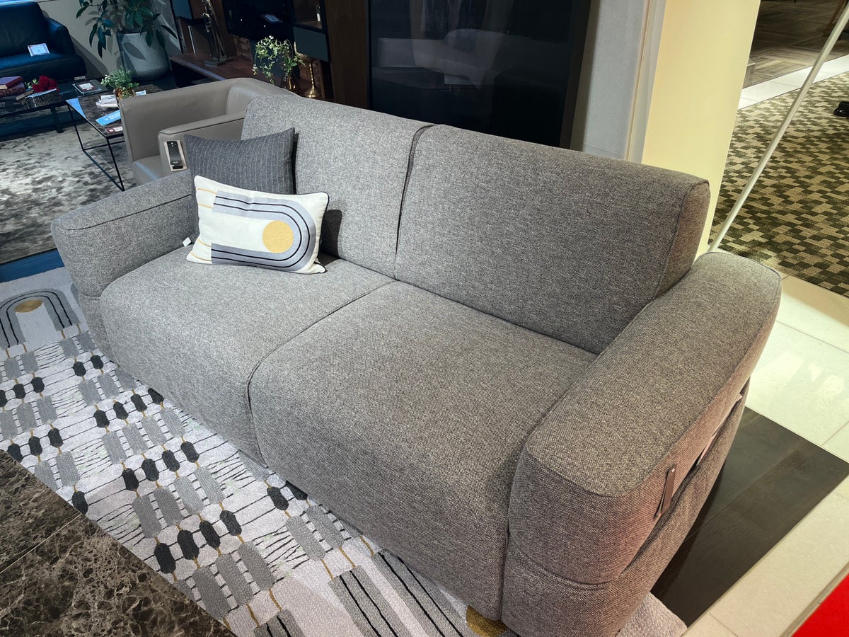 2人掛けソファ　
481,800円（税込）
38％OFF➡298,000円（税込）