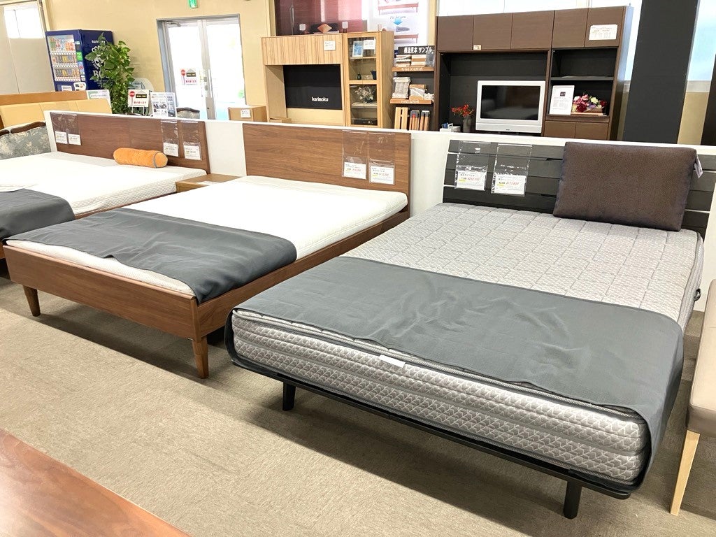 カリモクベッドも充実。
