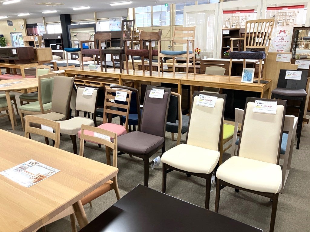 豊富な品揃え！ダイニングチェアは単品もあります。