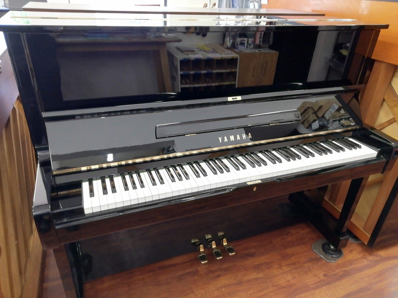 ベーシックピアノの決定版！
YAMAHA U1H㊥
￥283,800(税込)