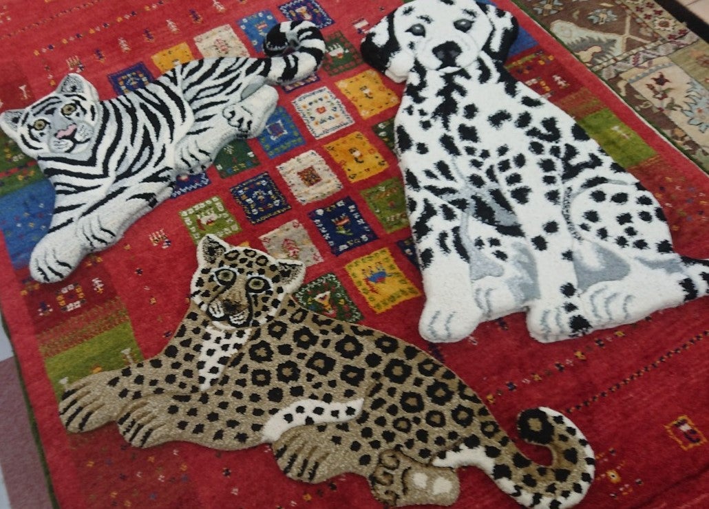 イラン製　GABBEH
【活躍が期待できる商品】　