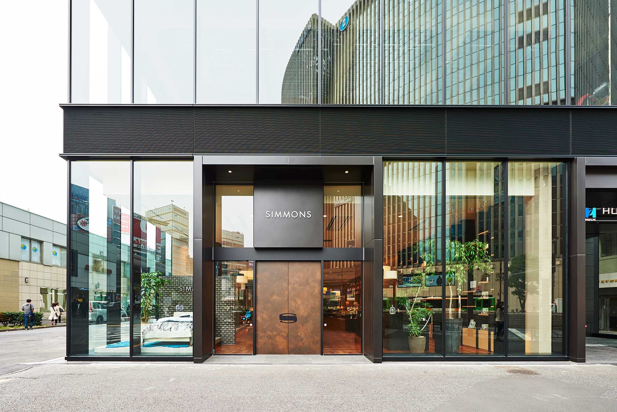 シモンズギャラリー東京のご案内