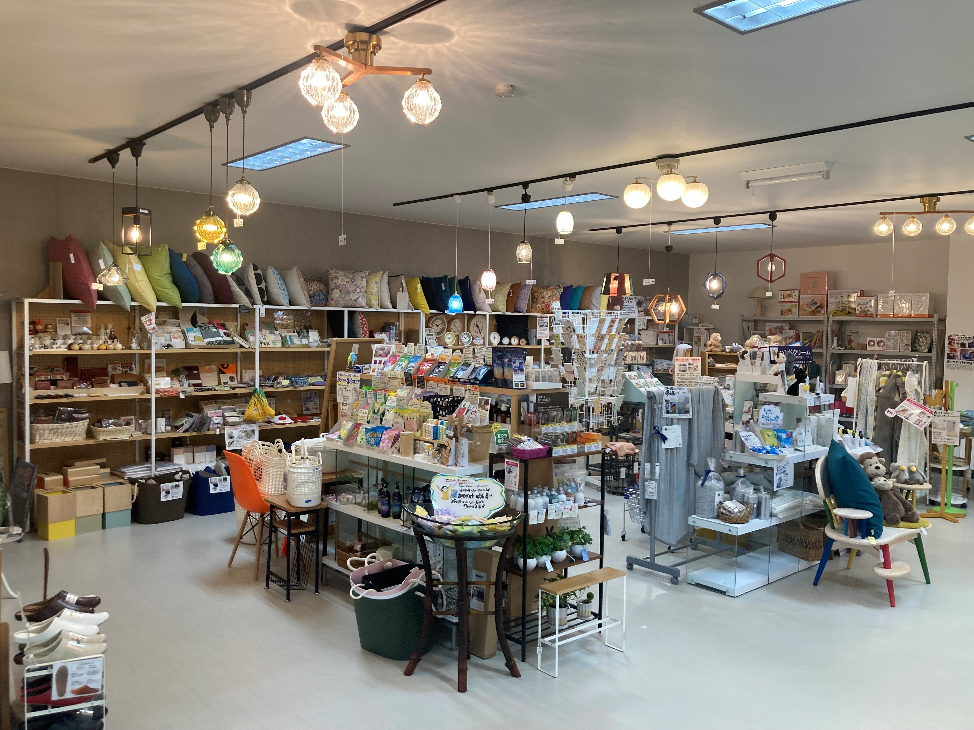 雑貨も大充実！