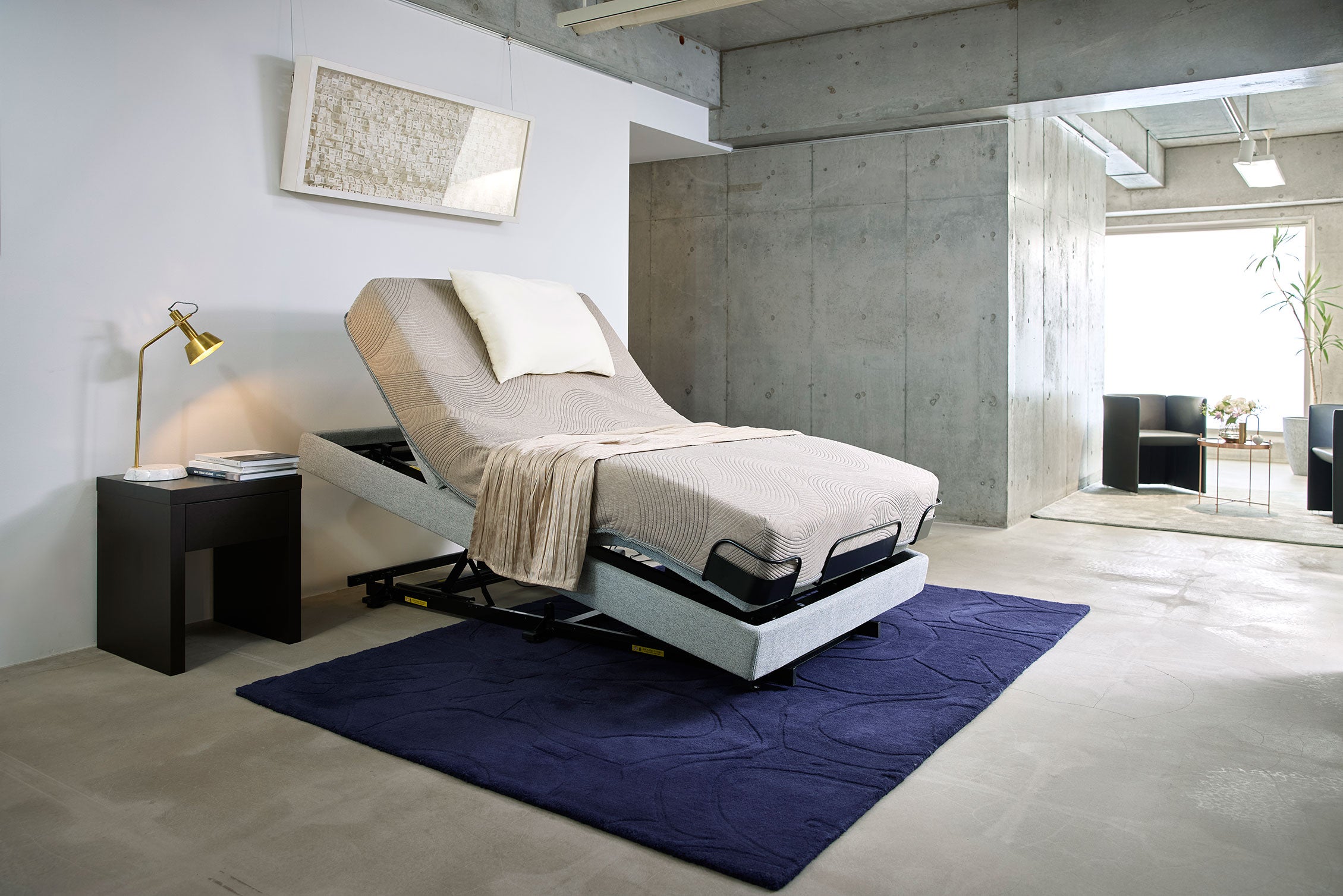 音声認識で操作できる　電動ベッドが更に進化して新発売！商品名はIDモーション。
