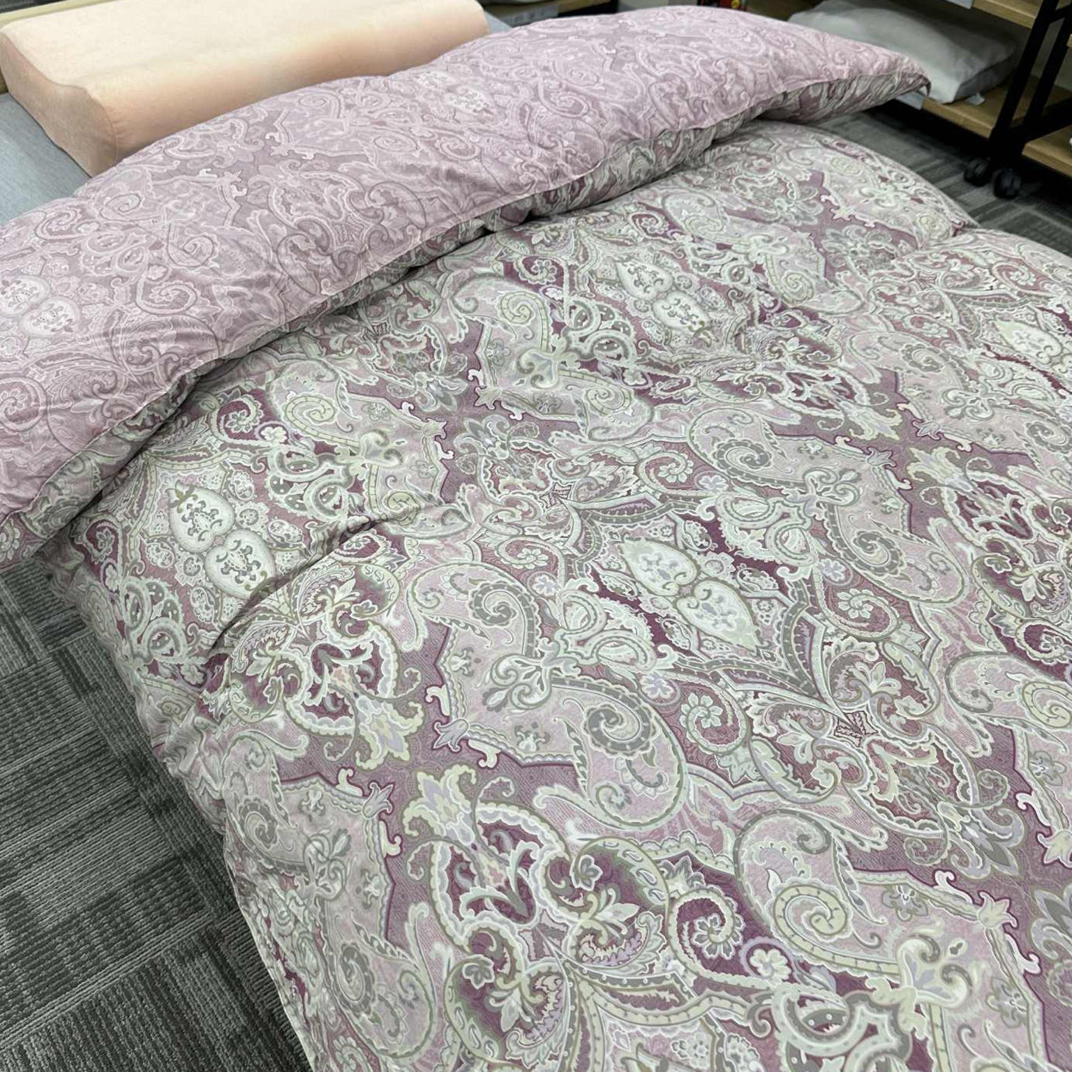 超特価 限定5枚
羽毛布団150x210cm
132,000円(税込)～165,000円(税込)を
全て88,000円(税込)