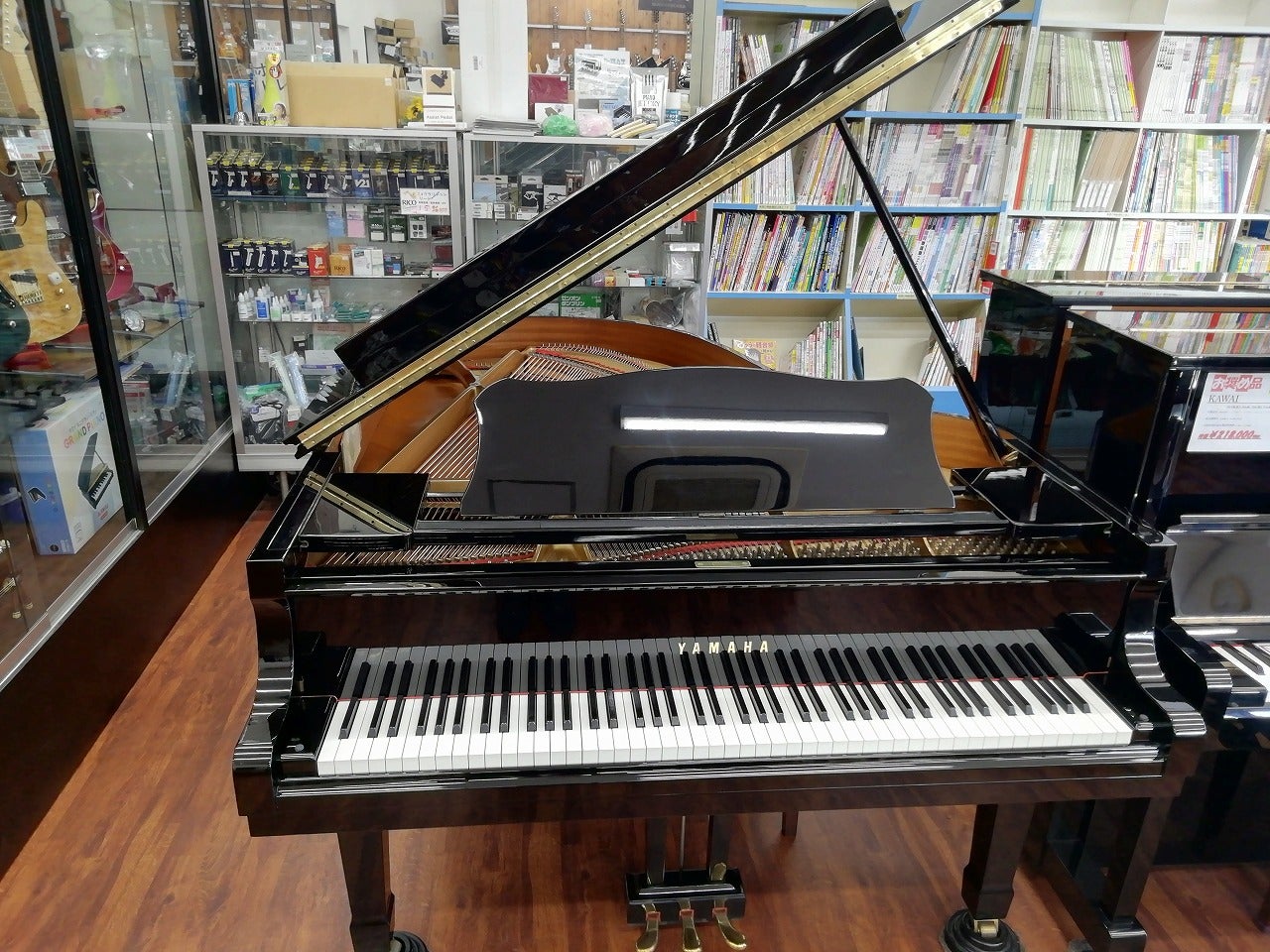 特選ピアノセールin八戸ノ里｜大阪府のアウトレット家具(インテリア)の