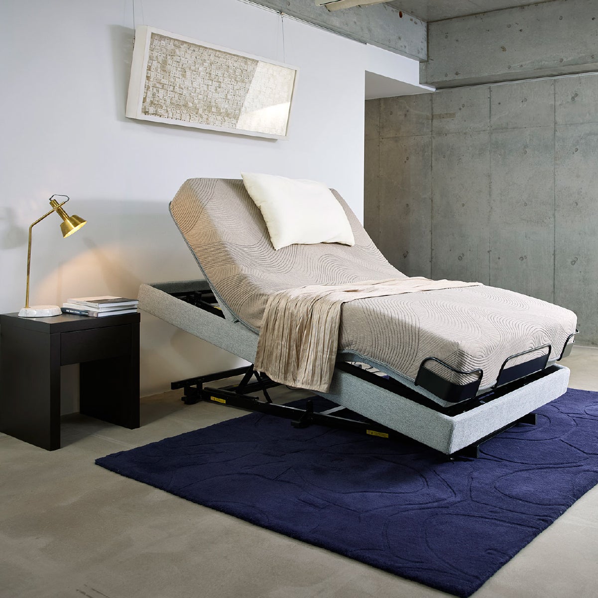 シモンズ ‟ビューティレスト 100周年記念”ベッドフェア in 岡山髙島屋