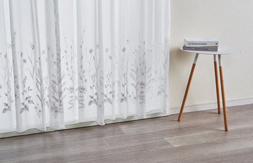 窓辺を豊かに彩るレースカーテン