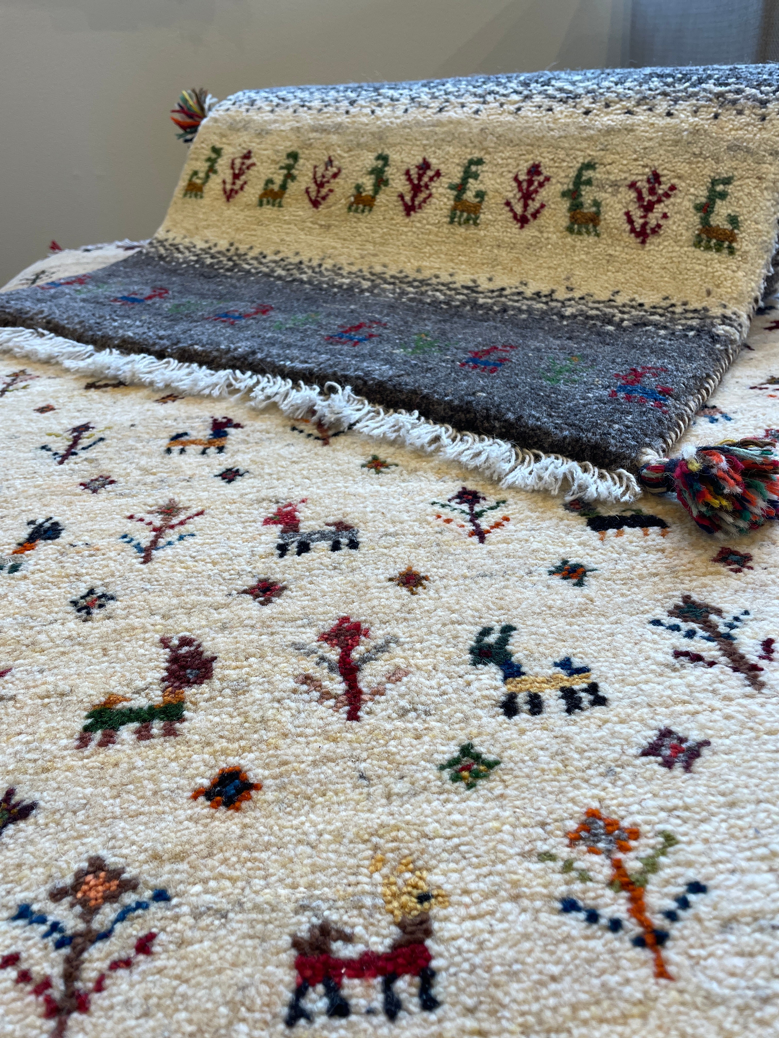 イラン手織り絨毯ギャッベ ＆ムートン WINTER SALE｜神奈川県の