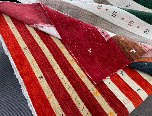 HANDO ROOM  RUG（GABBEH）
　　【ソフトな感触】