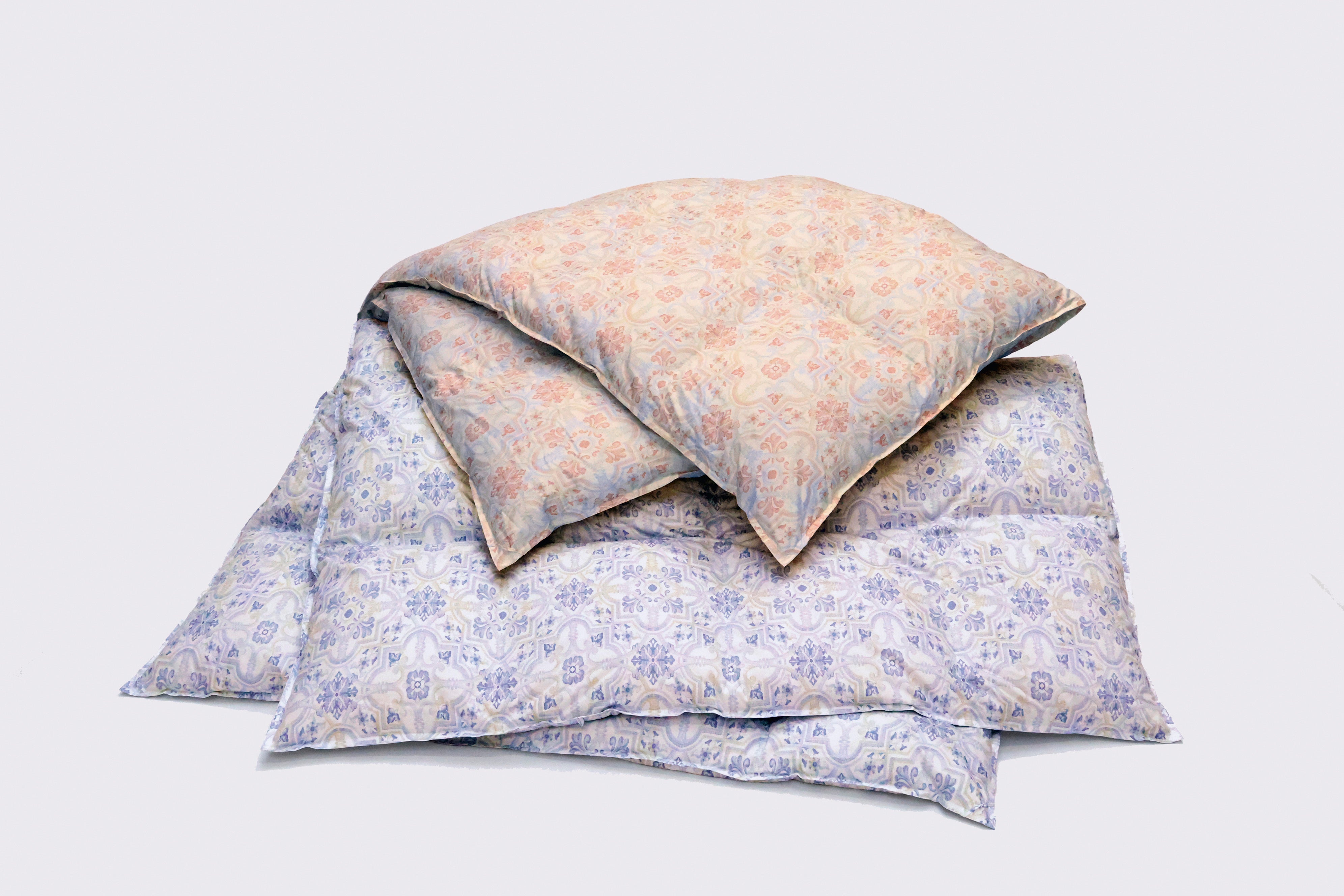 ★スタッフイチオシ★羽毛掛けふとん　税込￥33,000 　ダックダウン90％
