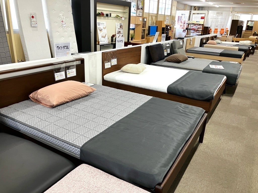 アウトレット専用モデルもあります。体感してみませんか？カリモクのベッド。