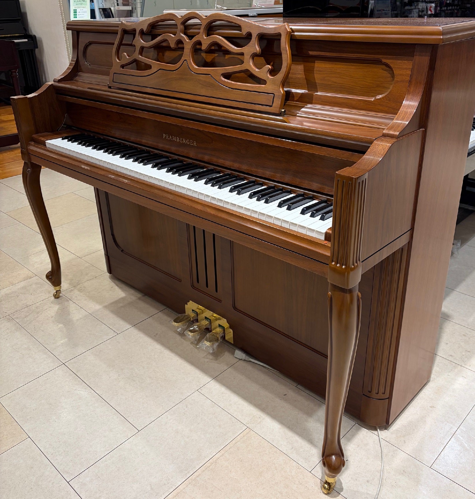 アップライトピアノ
PRAMBERGER
新品PV110F
¥660,000(税込)→
¥561,000(税込)