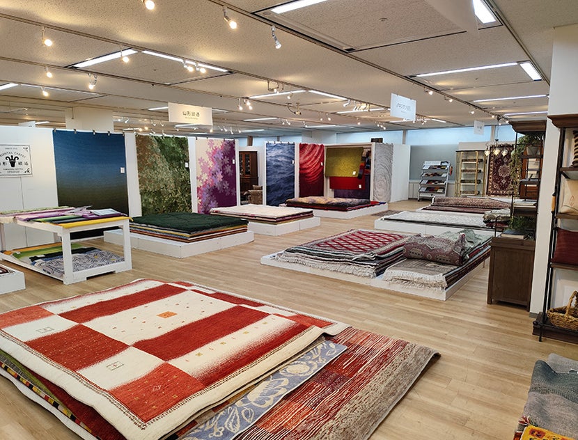 世界の絨毯展