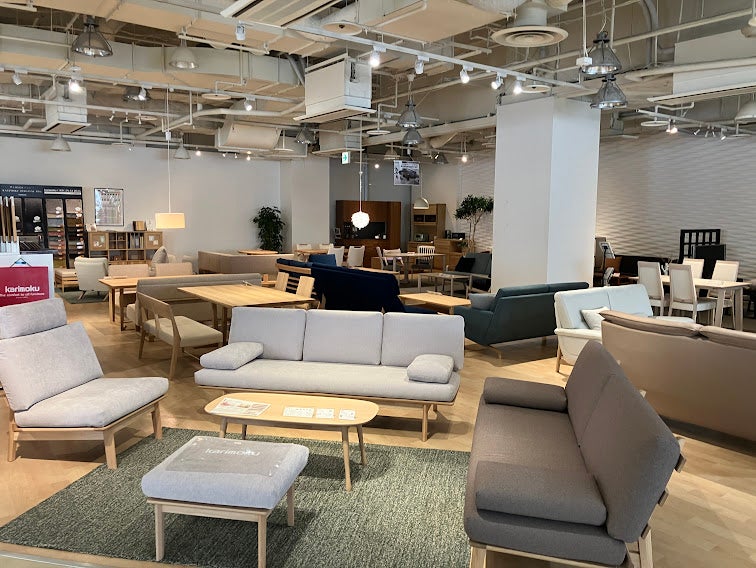 展示品　カロレ　オーク材　3人掛けソファ　カフェ　店舗什器　北欧　モダン 展示品 カロレ オーク材 3人掛けソファ カフェ 店舗什器 北欧 モダン