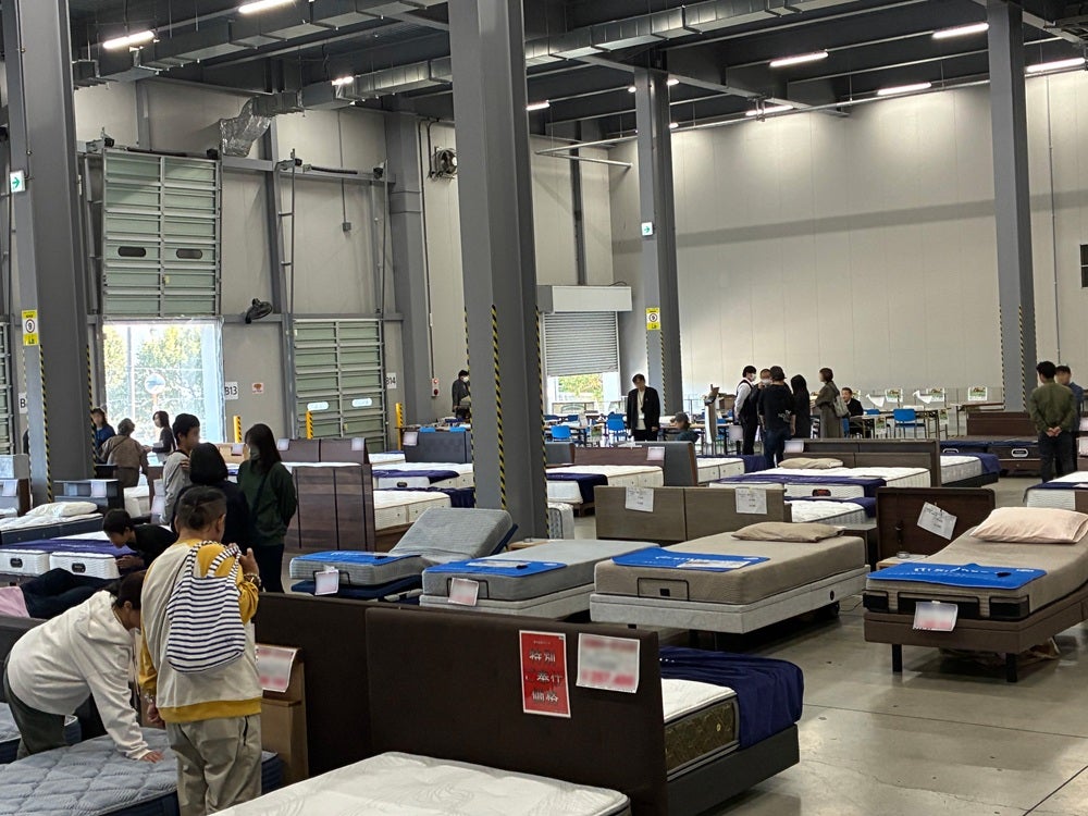 やっぱり工場セールがお得！
2日間限り！シモンズ工場バーゲンセール開催