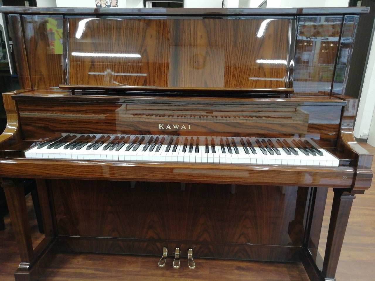 カワイ最上位の木目ピアノ
KAWAI KL-90RB㊥
￥657,800(税込)