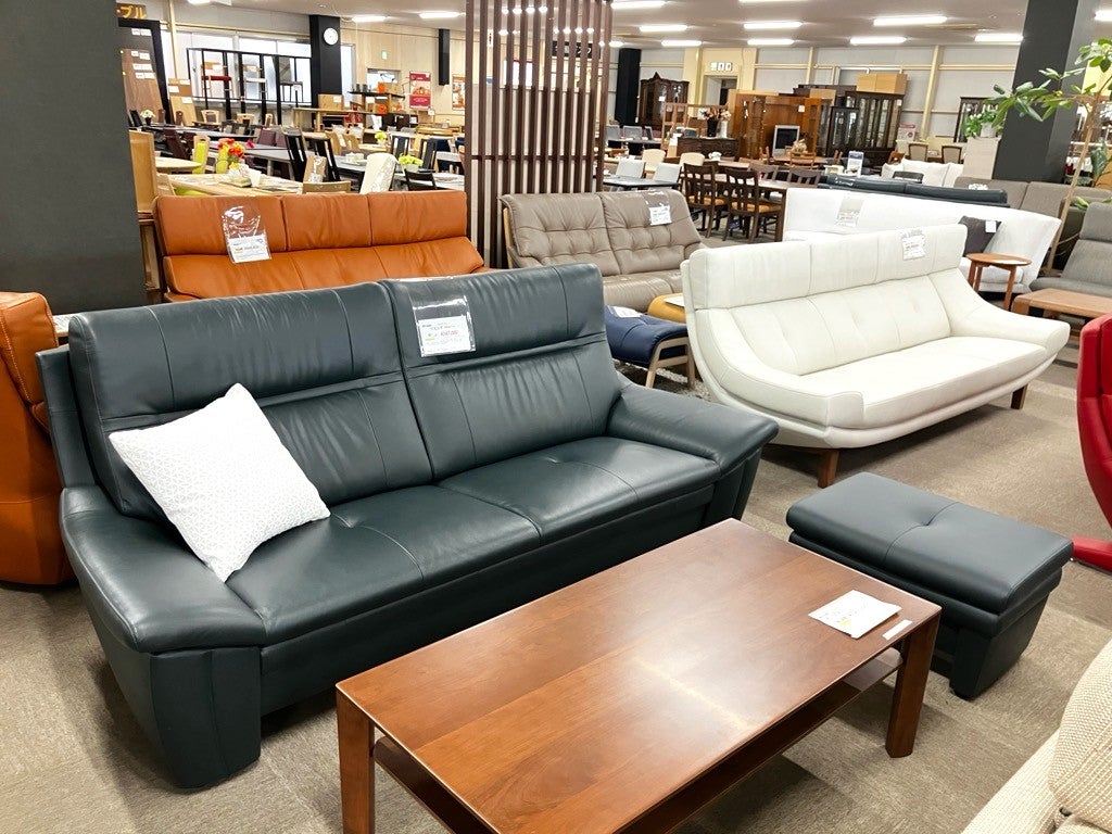 アウトレット現品が続々入荷中。