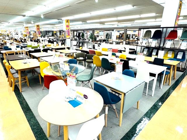 食卓セット・食器棚、合計４００台！日本最安値に挑戦！