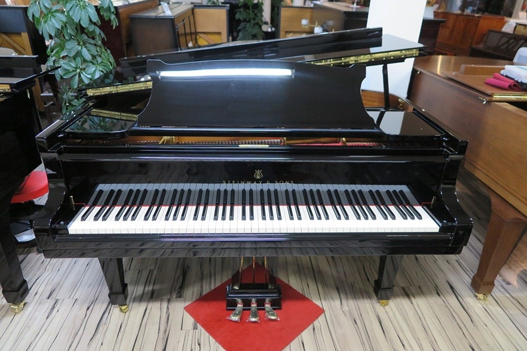 スタインウェイ  A-188   中古
セール現金売価　8,580,000円