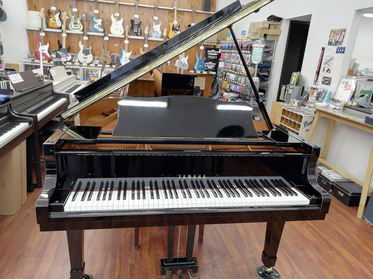ヤマハの特選グランドピアノ！
YAMAHA C1L㊥
￥1,430,000(税込)