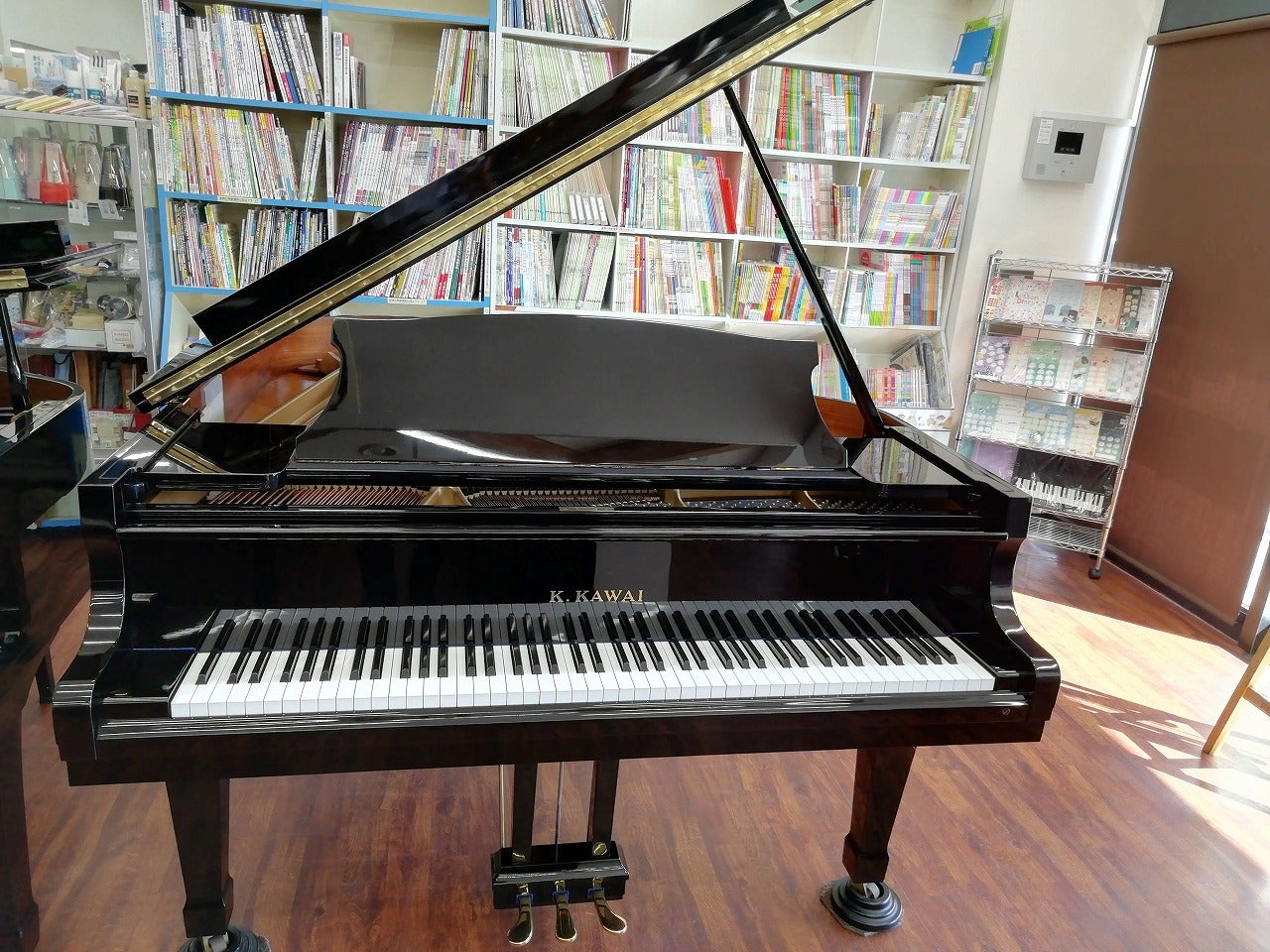 カワイの特選グランドピアノ！
KAWAI KG-2D㊥
￥932,800(税込)