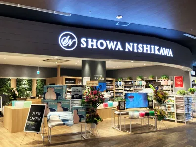 SHOWA NISHIKAWA イオンモール幕張新都心店の様子